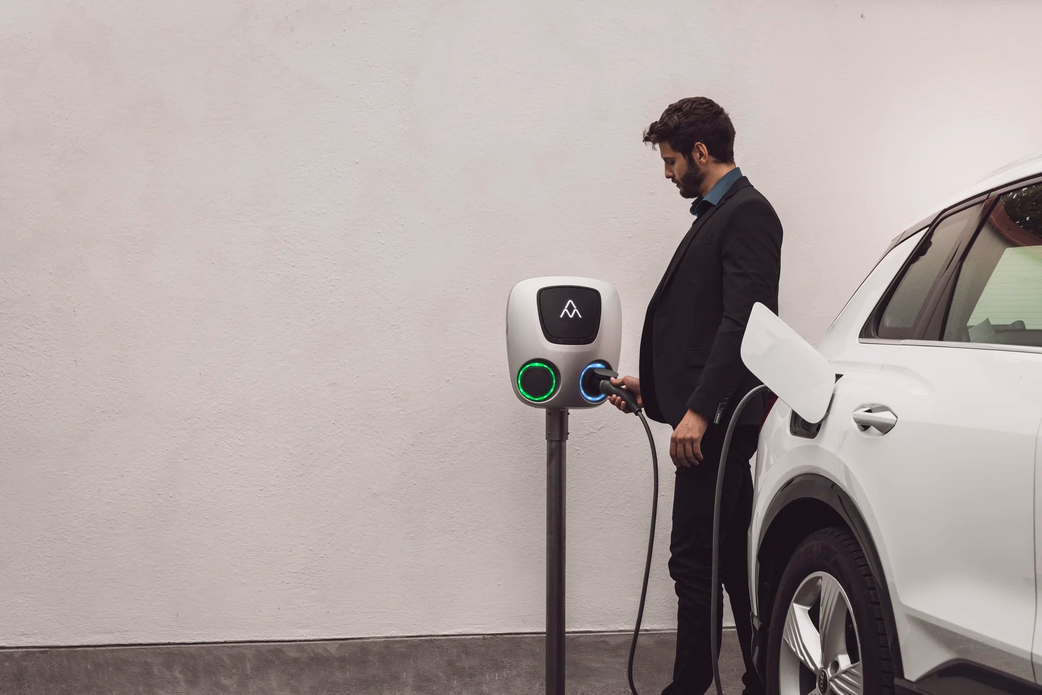 Charge Amps Aura 2x22kW EV·TÖLTŐ