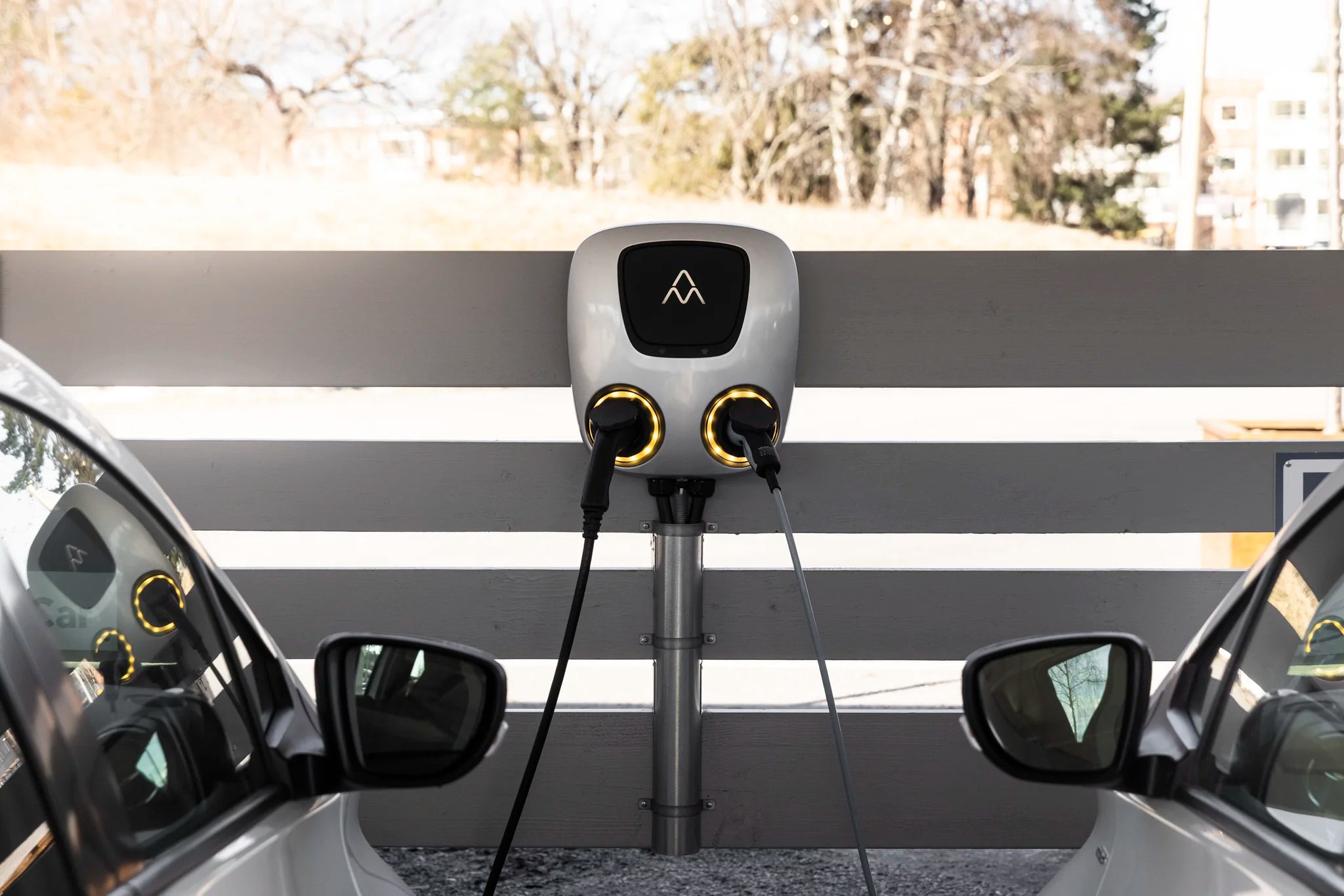 Charge Amps Aura 2x22kW EV·TÖLTŐ